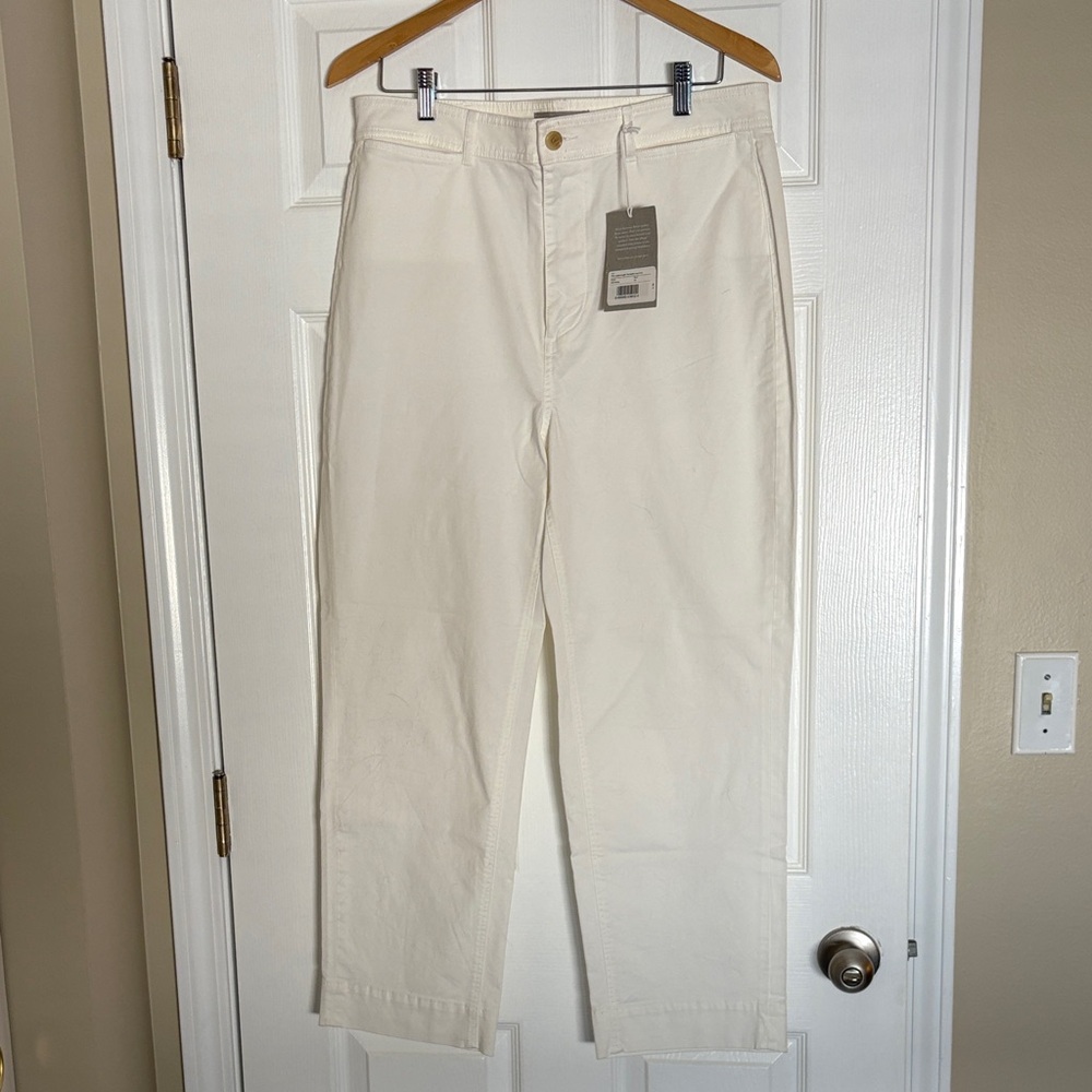 Everlane Women’s lightweight straight leg crop Off-White Denim
